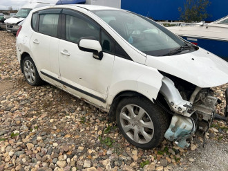 В разборе Peugeot 3008 2010-2016