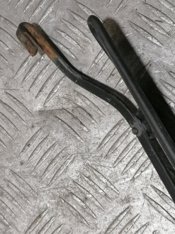 Поводок стеклоочистителя передний левый Rover 400 1995 2000