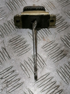 Ограничитель двери передний Rover 400 1995 2000