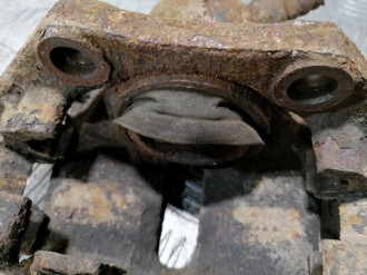 Суппорт передний правый Renault Kangoo 1997 2003