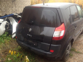 В разборе Renault Scenic 2003 2009