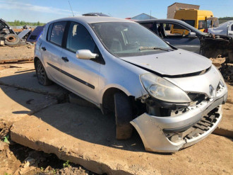 В разборе Renault Clio 2005 2012