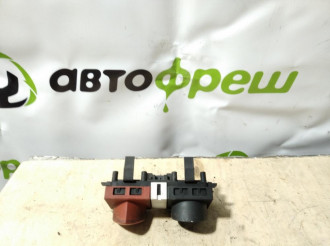 Кнопка аварийной сигнализации Renault Megane 2003 2009