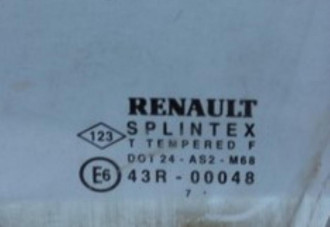 Форточка передняя левая Renault Scenic 1996 1999