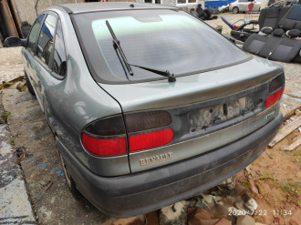 В разборе Renault Laguna 1994 1998