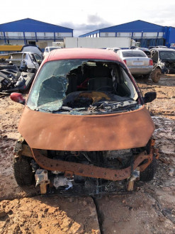 В разборе Renault Scenic 2003 2009