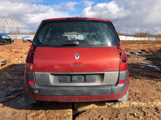 В разборе Renault Scenic 2003 2009