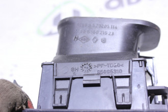 Дефлектор воздушный Renault Clio 3 2005 2012