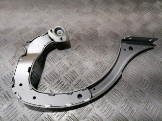Петля крышки багажника правая Renault Symbol 1998 2008