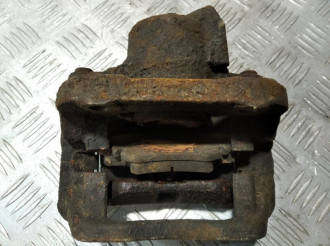 Суппорт передний правый Renault Logan 2005 2014