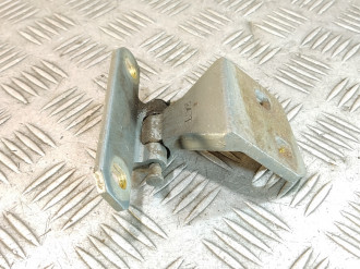 Петля двери передней правой нижняя Renault Laguna 1994 1998
