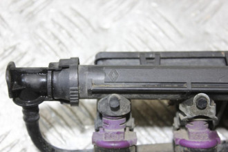 Форсунка двигателя Renault Clio 1 1991-1998