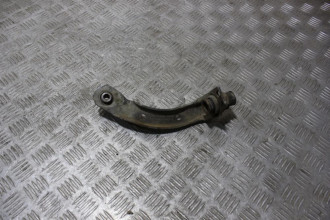 Кронштейн передней балки Renault Scenic 2003 2009