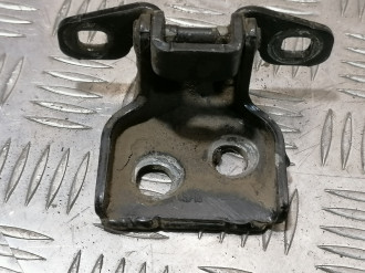 Петля двери задней правой нижняя Renault Logan 2005 2014