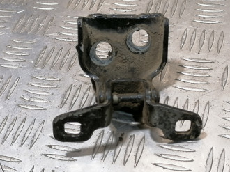 Петля двери задней правой нижняя Renault Logan 2005 2014