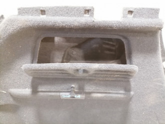 Обшивка багажника левая Renault Scenic 2003 2009