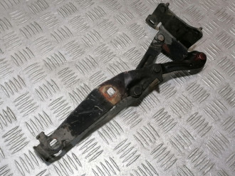 Петля капота правая Renault Scenic 2003 2009