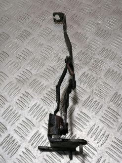 Петля капота правая Renault Scenic 2003 2009
