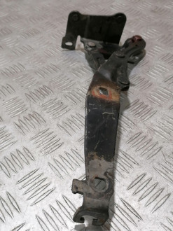 Петля капота правая Renault Scenic 2003 2009