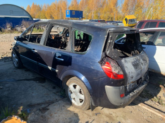 В разборе Renault Scenic 2003 2009