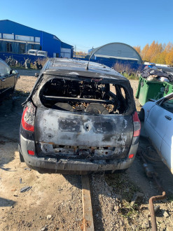 В разборе Renault Scenic 2003 2009