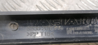 Молдинг двери передней правой Renault Logan 2005 2014