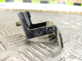 Петля багажника правая Renault Scenic 2003 2009