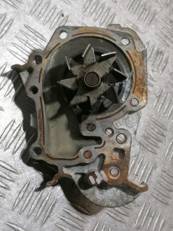 Насос водяной помпа Renault Logan 2005 2014