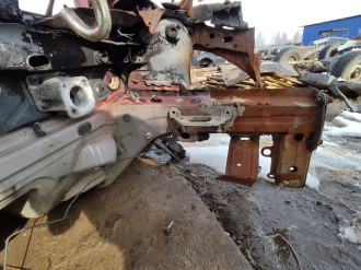 Лонжерон передний левый Renault Scenic 2003 2009