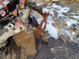 Лонжерон передний левый Renault Scenic 2003 2009