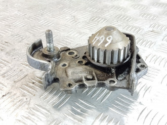 Насос водяной помпа Renault Logan 2005 2014