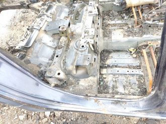 Порог со стойкой правой Renault Scenic 2003 2009