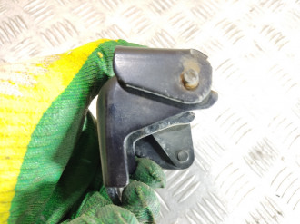 Петля двери задней правой нижняя Renault Scenic 2003 2009