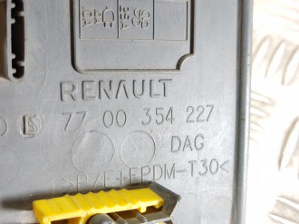 Крышка блока предохранителей Renault Kangoo 1997 2003