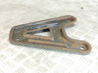 Кронштейн передней балки правый Renault Kangoo 1997 2003