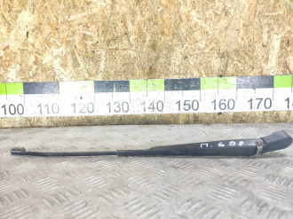 Поводок стеклоочистителя передний правый Renault Logan 2005 2014