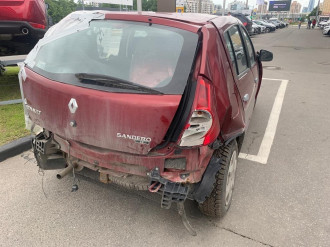 В разборе Renault Sandero 2009 2014