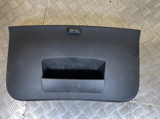 Обшивка крышки багажника Renault Sandero 2009 2014