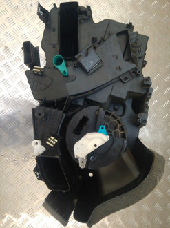 Корпус отопителя Renault Sandero 2009 2014
