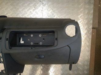Торпедо Renault Sandero 2009 2014