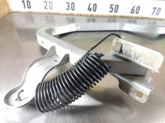 Петля багажника левая Renault Logan 2005 2014