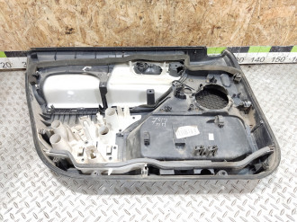 Обшивка двери передней правой Renault Megane 2003 2009