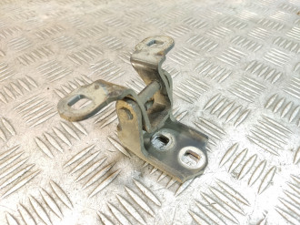 Петля двери передней правой верхняя Renault Megane 2003 2009