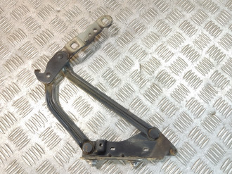Петля крышки багажника правая Renault Megane 2003 2009