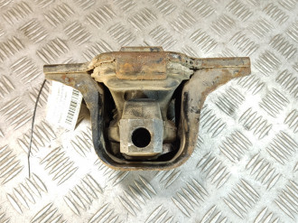 Опора двигателя правая Renault Megane 2003 2009