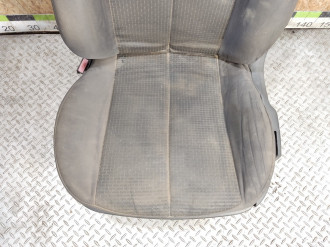 Сиденье переднее левое Renault Megane 2003 2009