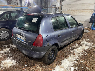 В разборе Renault Clio 2 1998-2008