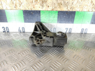 Опора двигателя правая Renault Clio 1998-2008