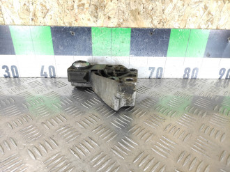 Опора двигателя правая Renault Clio 1998-2008