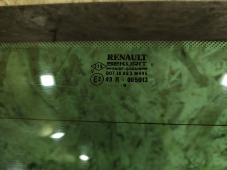 Стекло заднее Renault Clio 1998-2008